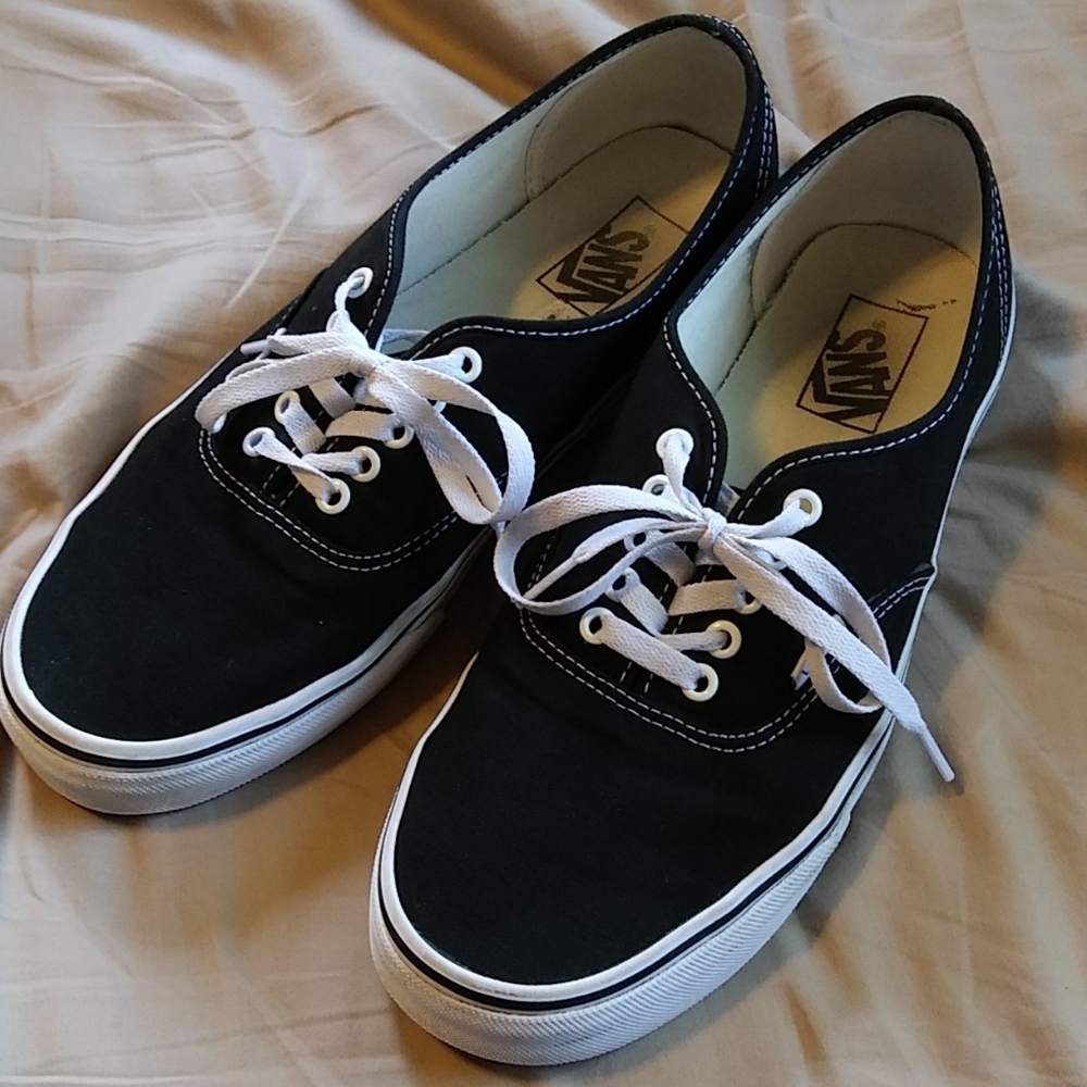 B&W Classic Vans
